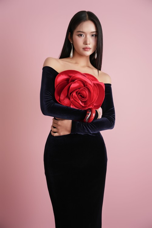 Sixdo Dark Navy 3D Flower Velvet Pencil Dress